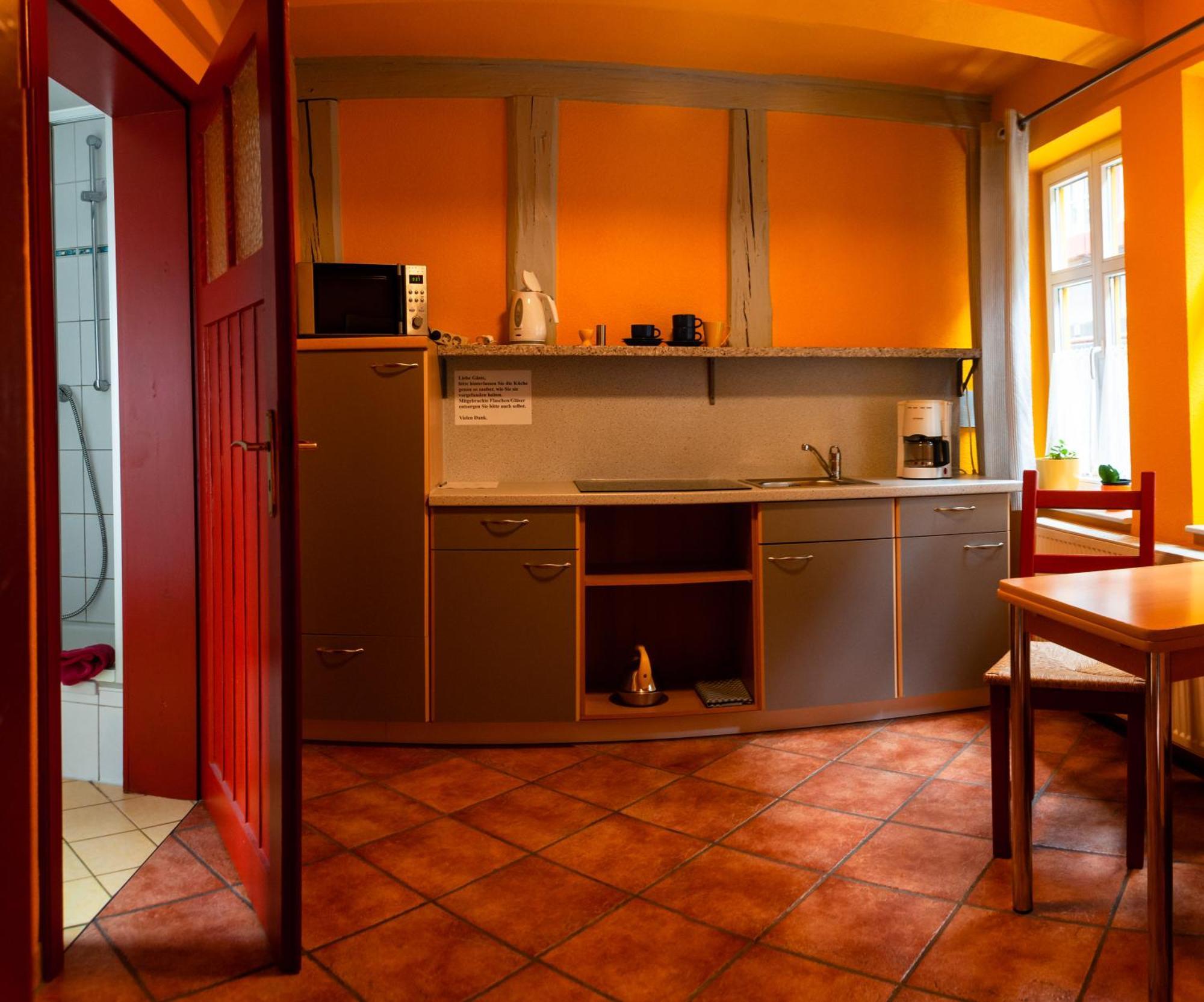 Fachwerkhotel - Ferienhaeuser Vorhof Zur Hoelle Кведлинбург Екстериор снимка