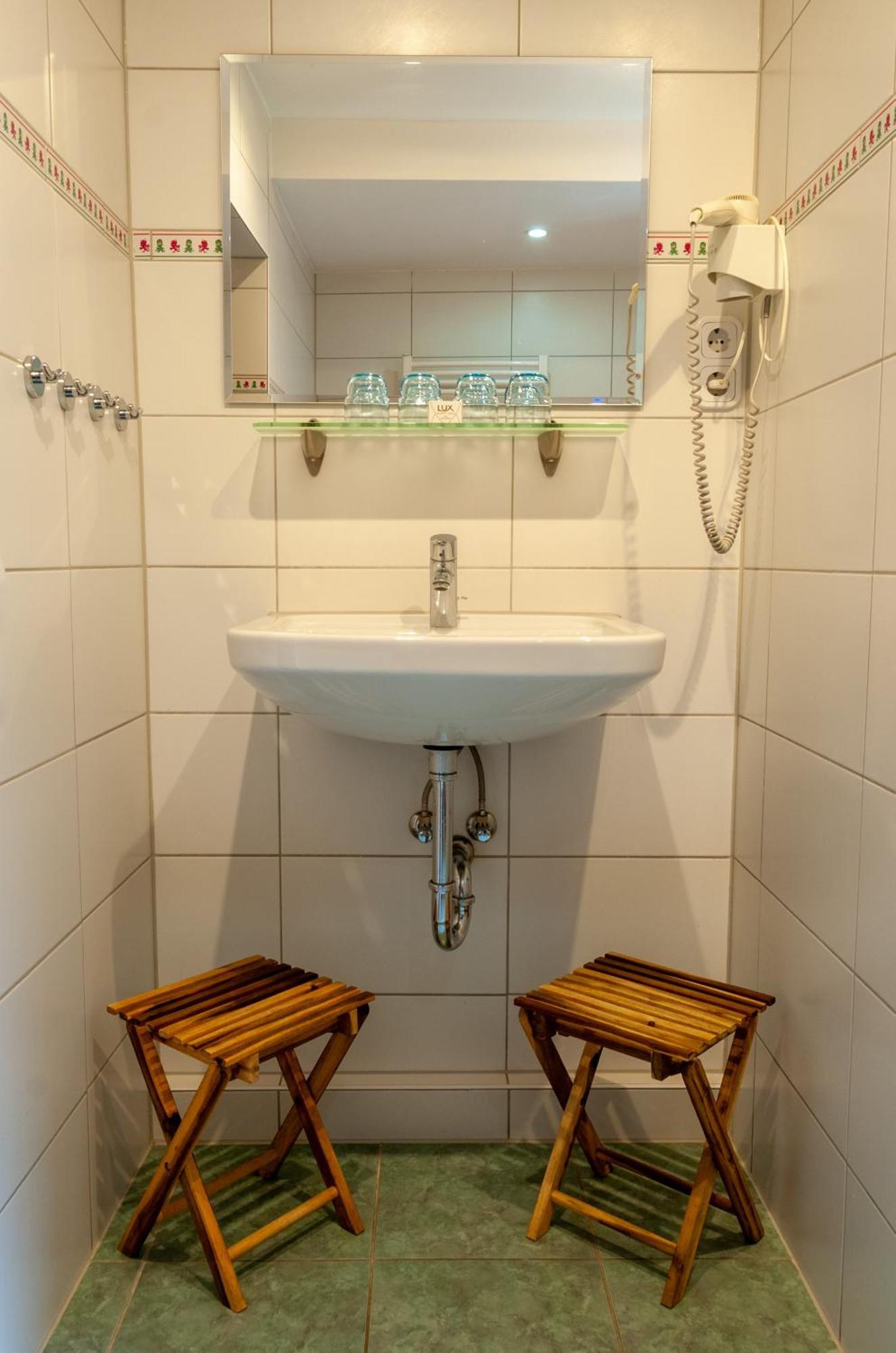 Fachwerkhotel - Ferienhaeuser Vorhof Zur Hoelle Кведлинбург Екстериор снимка