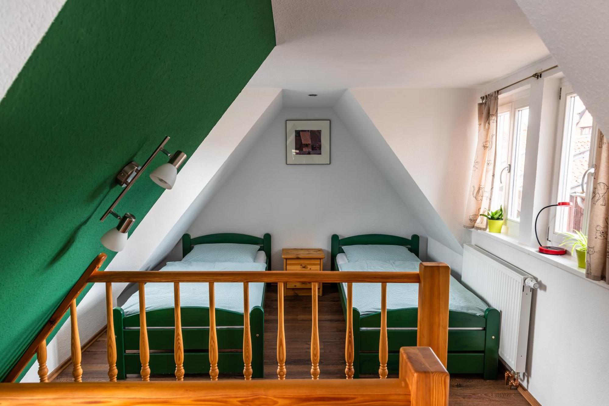 Fachwerkhotel - Ferienhaeuser Vorhof Zur Hoelle Кведлинбург Екстериор снимка