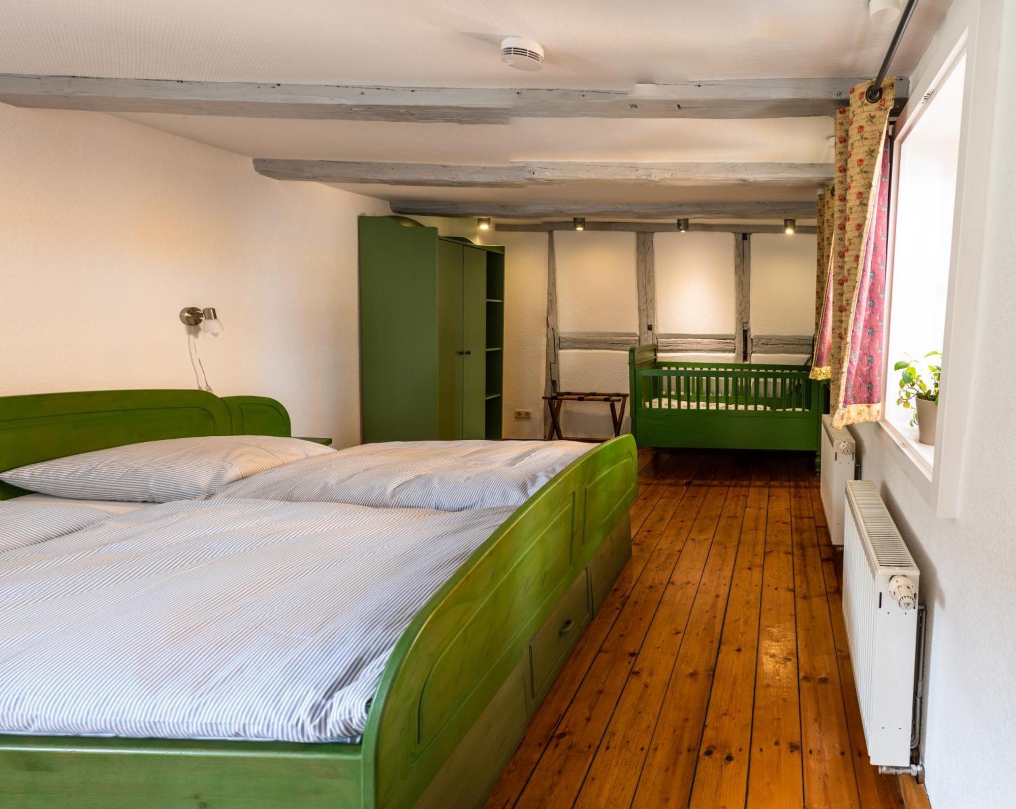 Fachwerkhotel - Ferienhaeuser Vorhof Zur Hoelle Кведлинбург Екстериор снимка